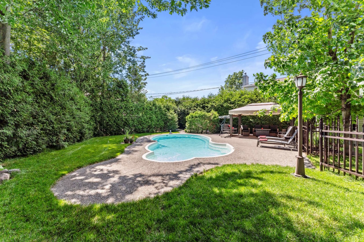 Piscine — 2000, Rue de l'Épervier, Terrebonne (La Plaine), J7M2E5, Terrebonne (La Plaine)