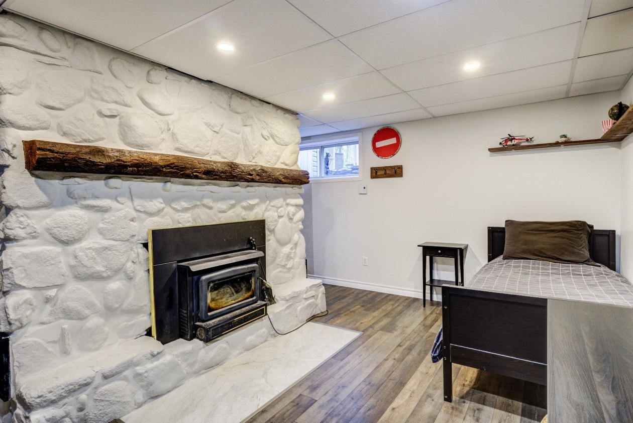 Salle familiale — 596, Rue Hamel, Magog, J1X4P5, Magog