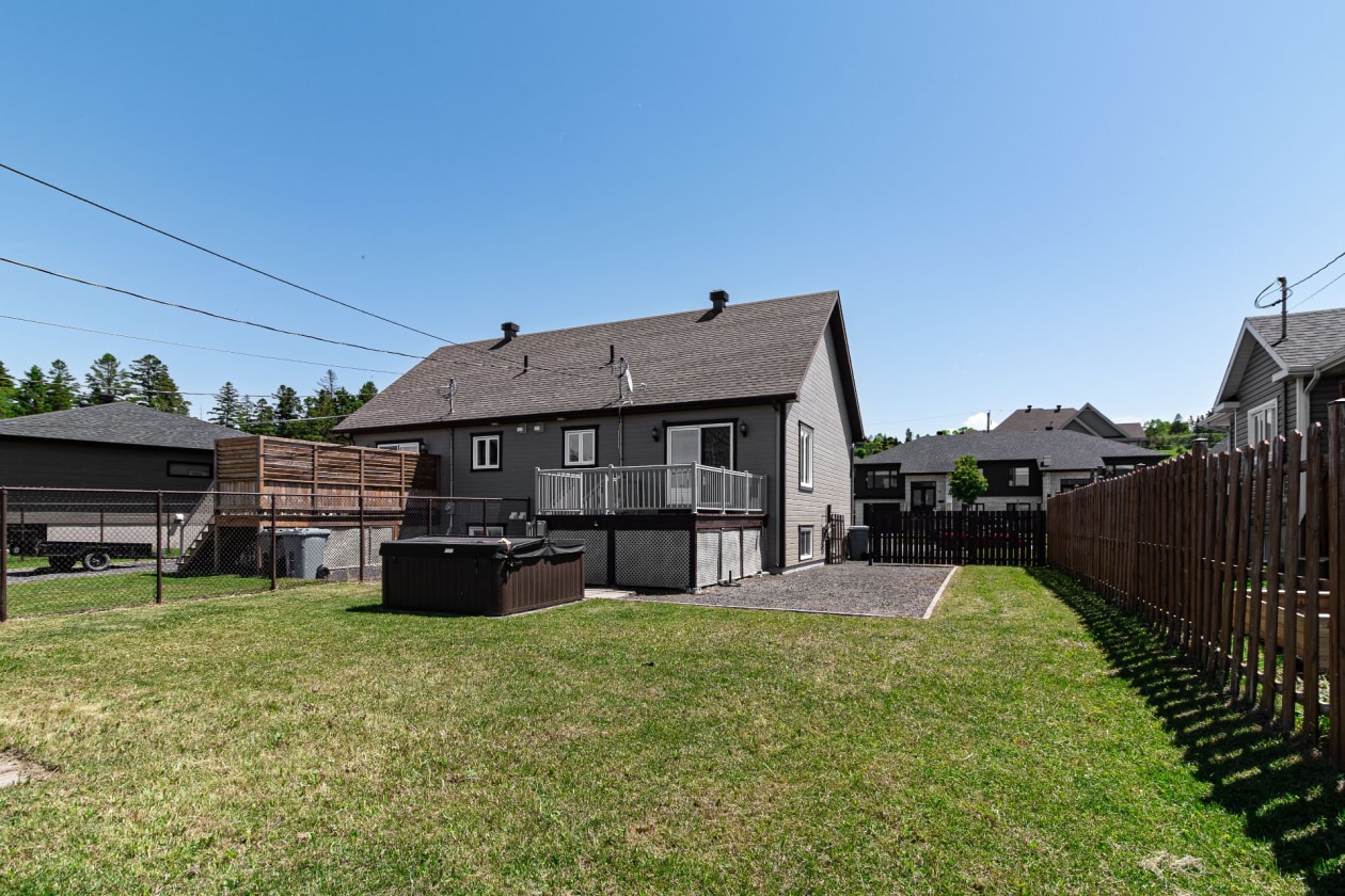 Cour — 313, Rue Madeleine-Gleason, Rimouski, G5M0V3, Rimouski