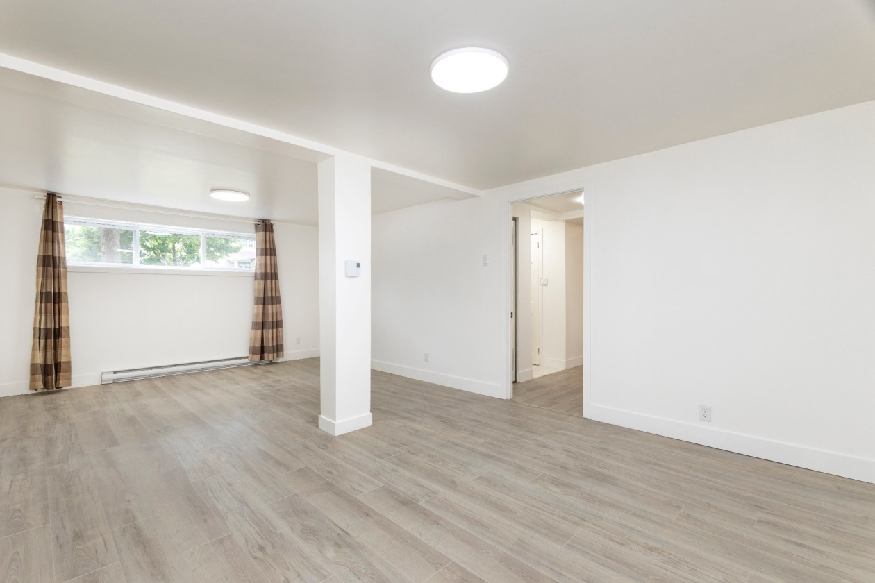 Salle familiale — 336, Av. Brahms, Châteauguay, J6K4H1, Châteauguay