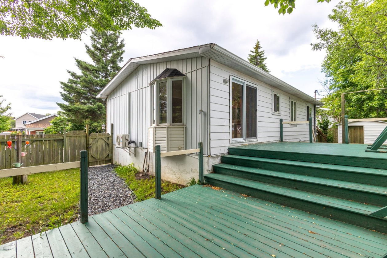 Cour — 336, Av. Brahms, Châteauguay, J6K4H1, Châteauguay