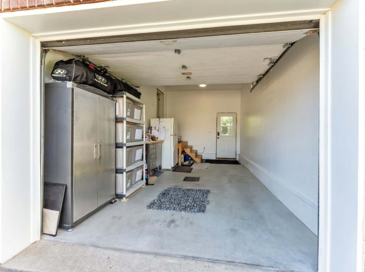 Garage — 2000, Rue de l'Épervier, Terrebonne (La Plaine), J7M2E5, Terrebonne (La Plaine)