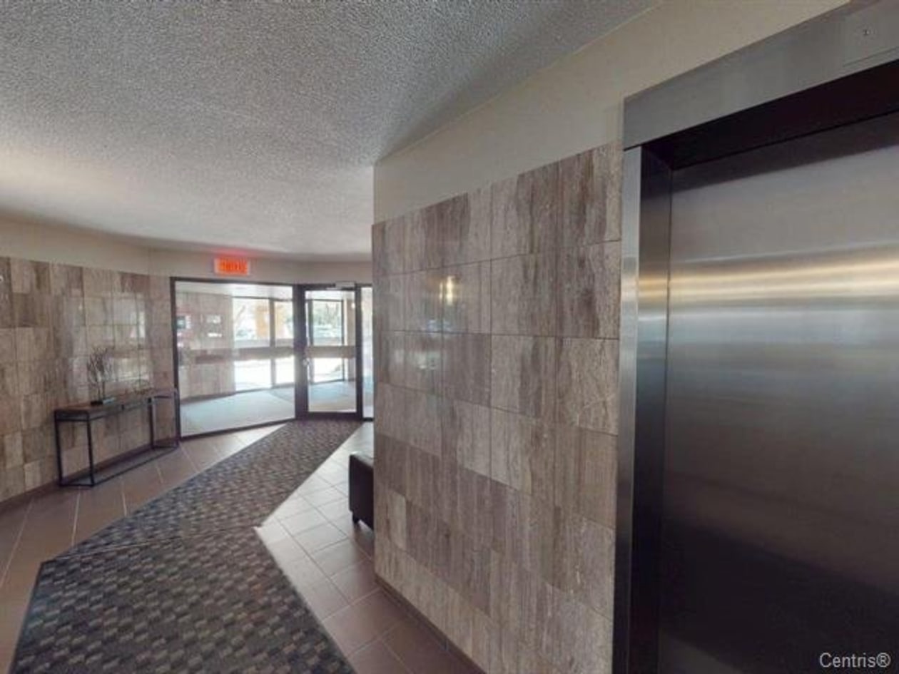Ascenseur — 1900, Rue des Roitelets, 24, Saguenay (Chicoutimi), G7H7P7, Saguenay (Chicoutimi)
