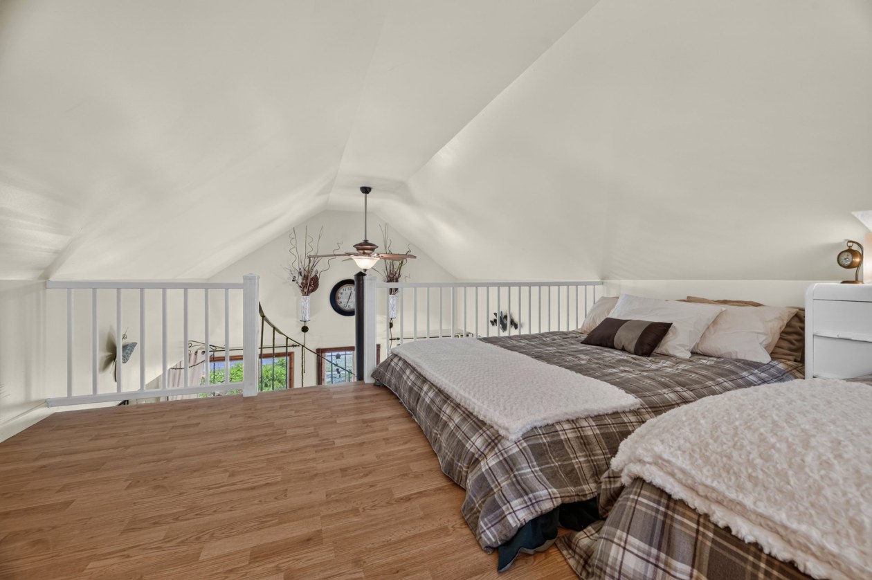 Mezzanine — 104, Rue du Repos, Saint-Gabriel-de-Rimouski, G0K1M0, Saint-Gabriel-de-Rimouski