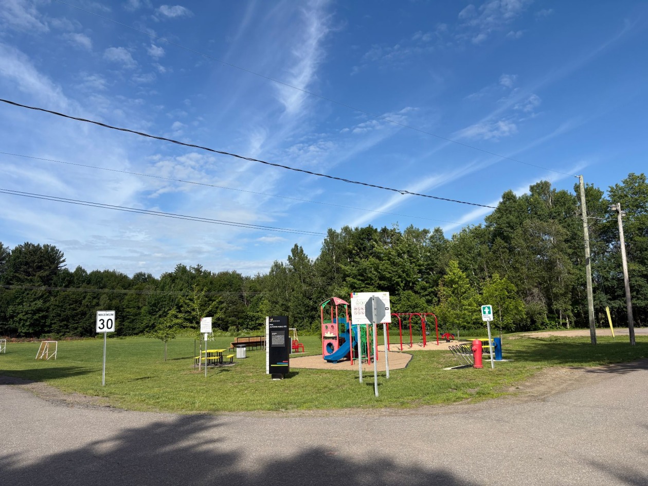 Photo 8 — Av. Émery , Saint-Félix-de-Valois, J0K2M0, Saint-Félix-de-Valois