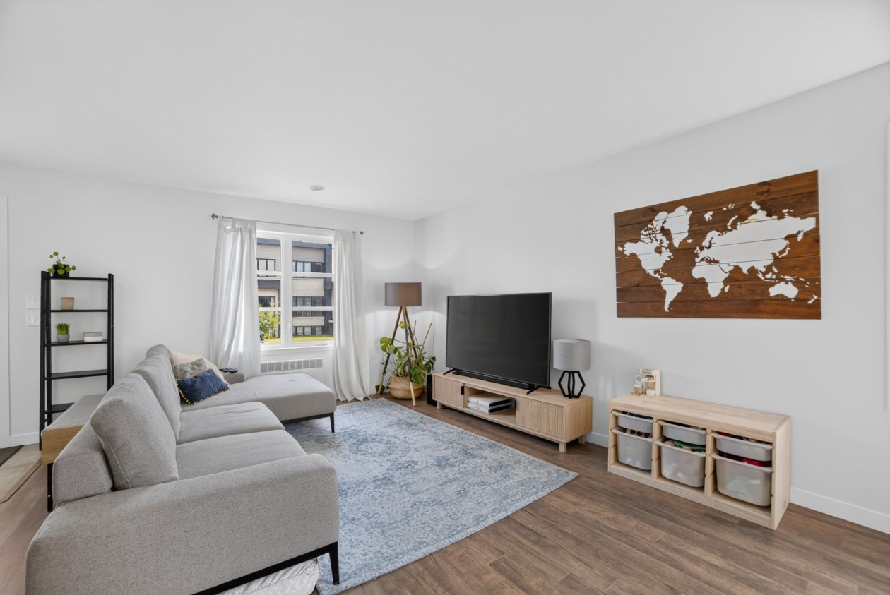 Salon — 1632, Rue Matisse, Sherbrooke (Brompton/Rock Forest/Saint-Élie/Deauville), J1N1B9, Sherbrooke (Brompton/Rock Forest/Saint-Élie/Deauville)