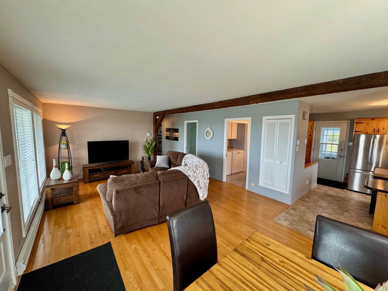 Salle à manger — 2249, Route 132 E., Rimouski, G0L1B0, Rimouski