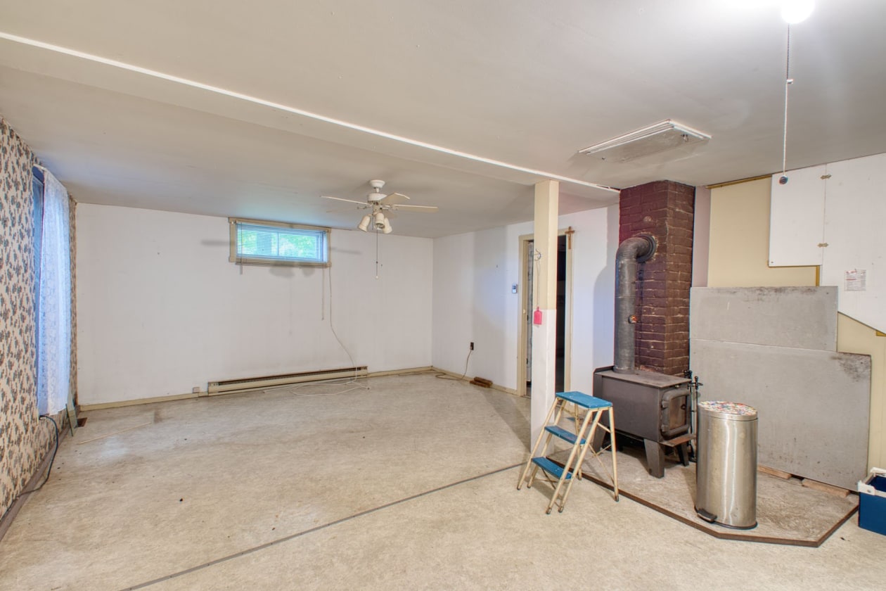 Sous-sol — 160, Rue Swanson, Waterville, J0B3H0, Waterville