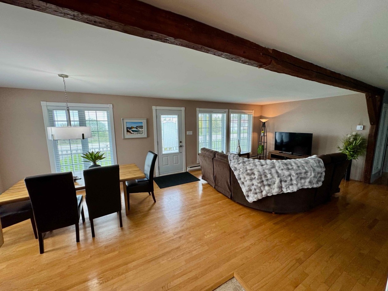 Salle à manger — 2249, Route 132 E., Rimouski, G0L1B0, Rimouski