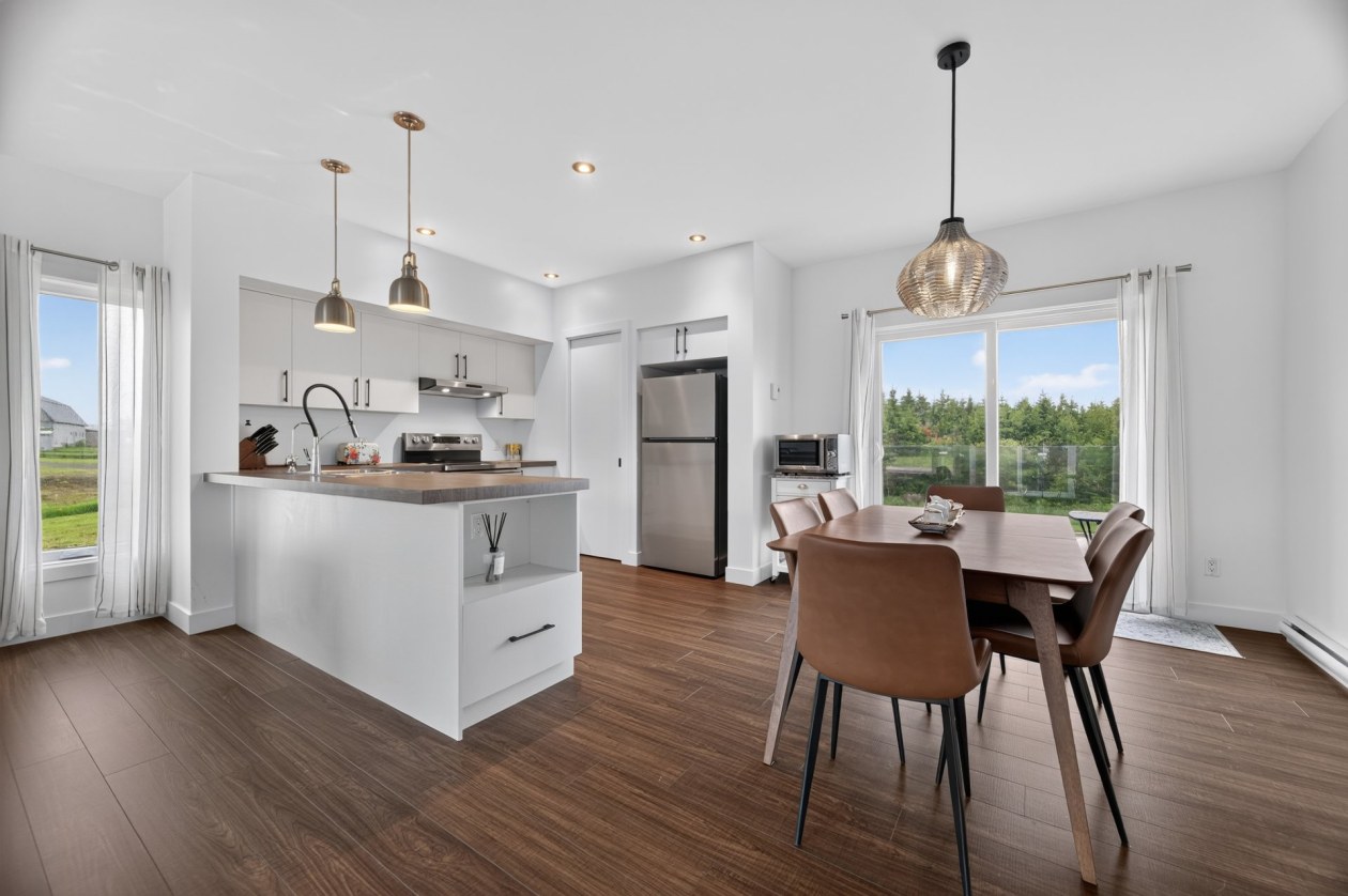 Salle à manger — 224, 4e Rang O., Saint-Anaclet-de-Lessard, G0K1H0, Saint-Anaclet-de-Lessard