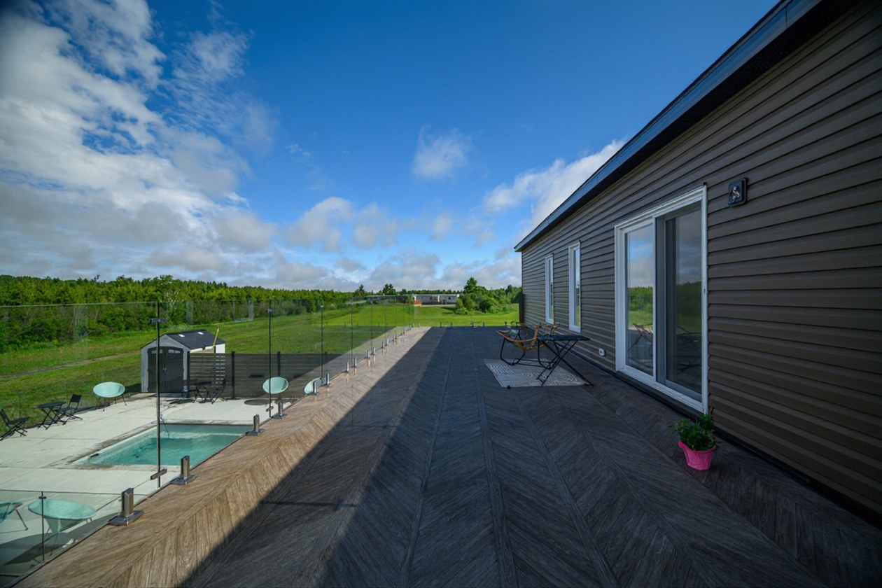 Terrasse — 224, 4e Rang O., Saint-Anaclet-de-Lessard, G0K1H0, Saint-Anaclet-de-Lessard