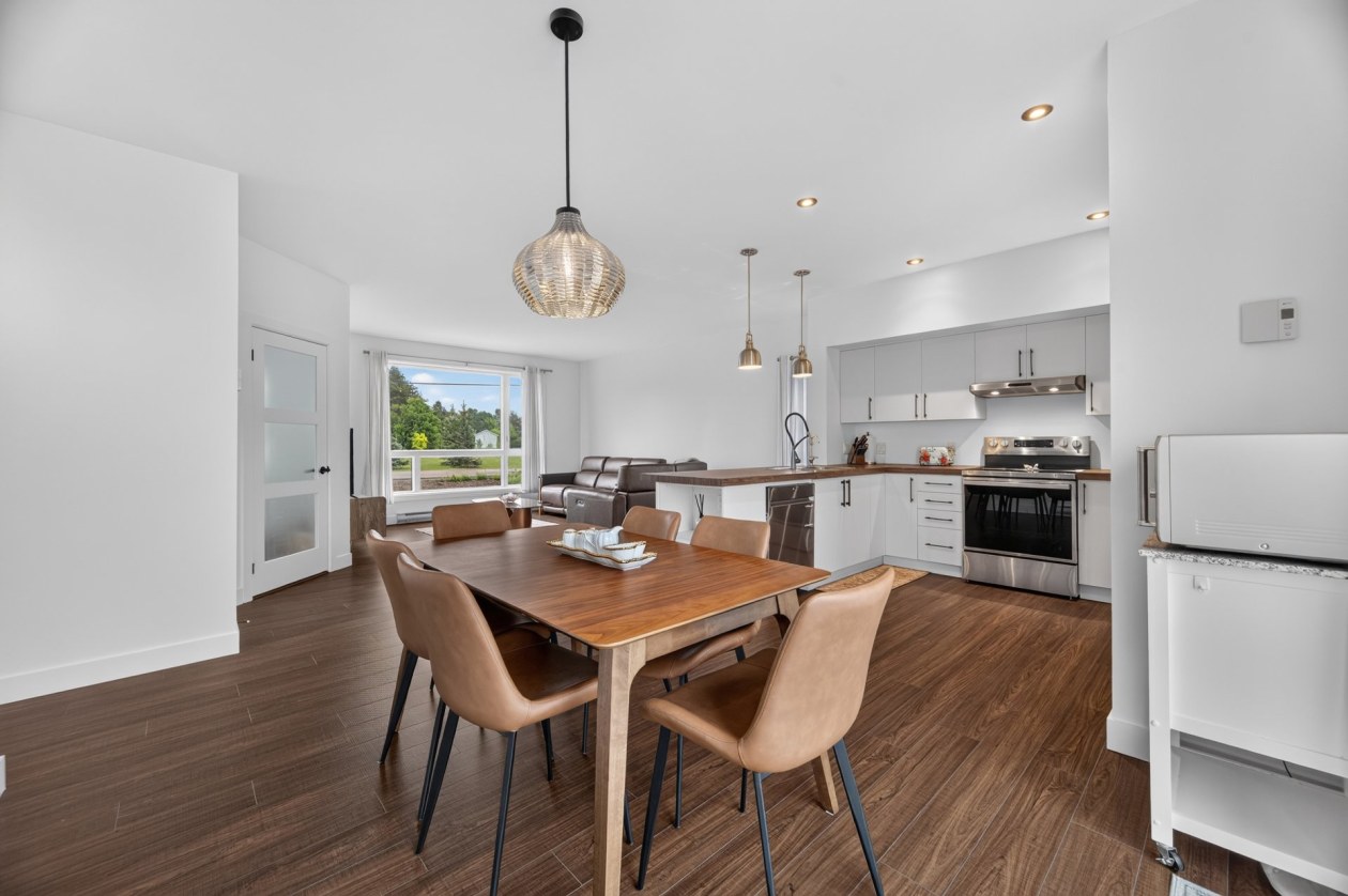 Salle à manger — 224, 4e Rang O., Saint-Anaclet-de-Lessard, G0K1H0, Saint-Anaclet-de-Lessard