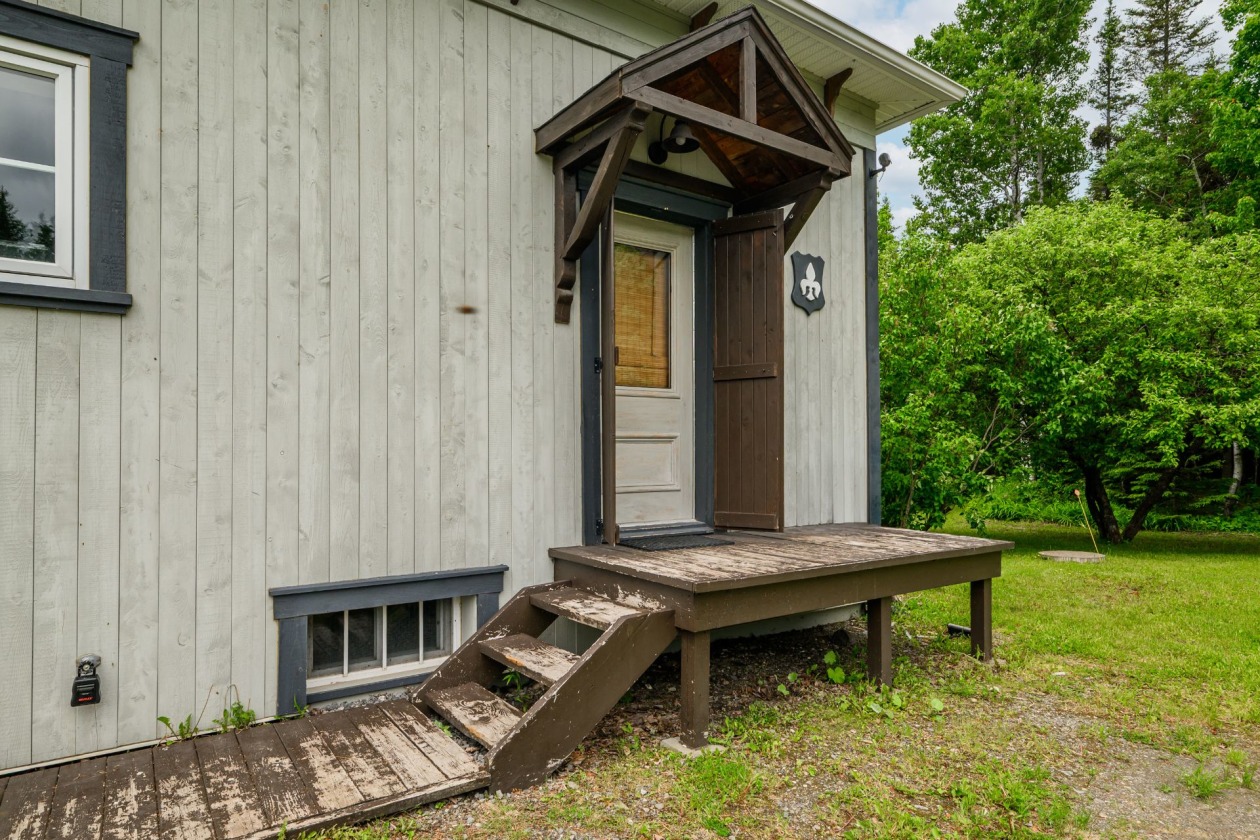 Entrée extérieure — 170, 1er Rang E., Saint-Paul-de-la-Croix, G0L3Z0, Saint-Paul-de-la-Croix