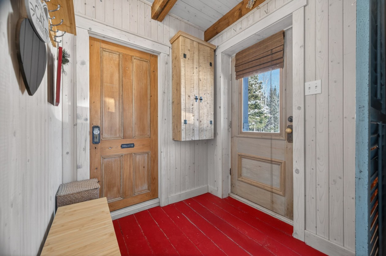 Hall d'entrée — 170, 1er Rang E., Saint-Paul-de-la-Croix, G0L3Z0, Saint-Paul-de-la-Croix