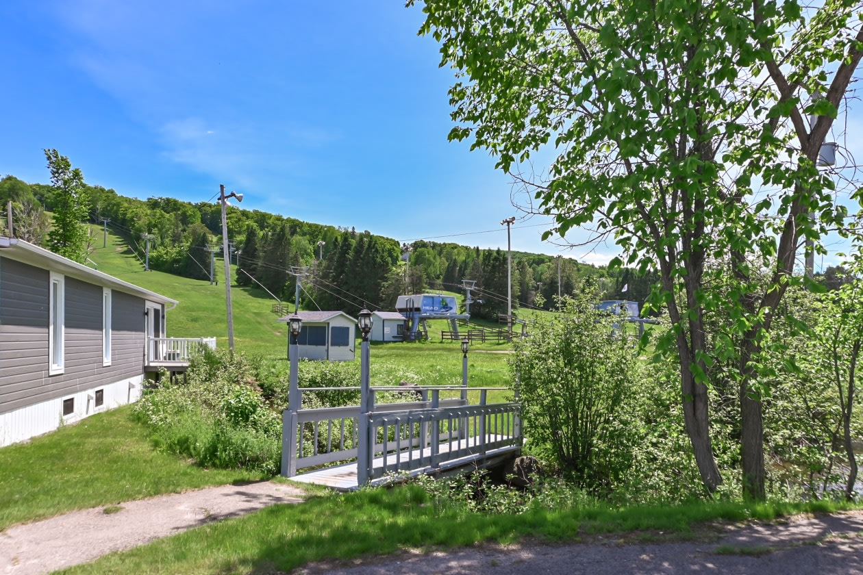 Photo 9 — 228 Chem. des Habitations-des-Monts, Saint-Sauveur, J0R 1R3, Saint-Sauveur