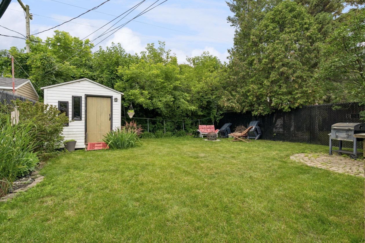 Cour — 13, Place des Hirondelles, Laval (Duvernay), H7A2X4, Laval (Duvernay)