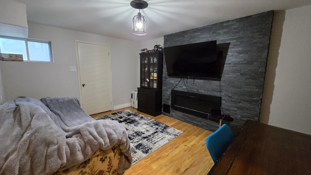 Salle familiale — 3050, Rue Noorduyn, Montréal (Saint-Laurent), H4R1A2, Montréal (Saint-Laurent)