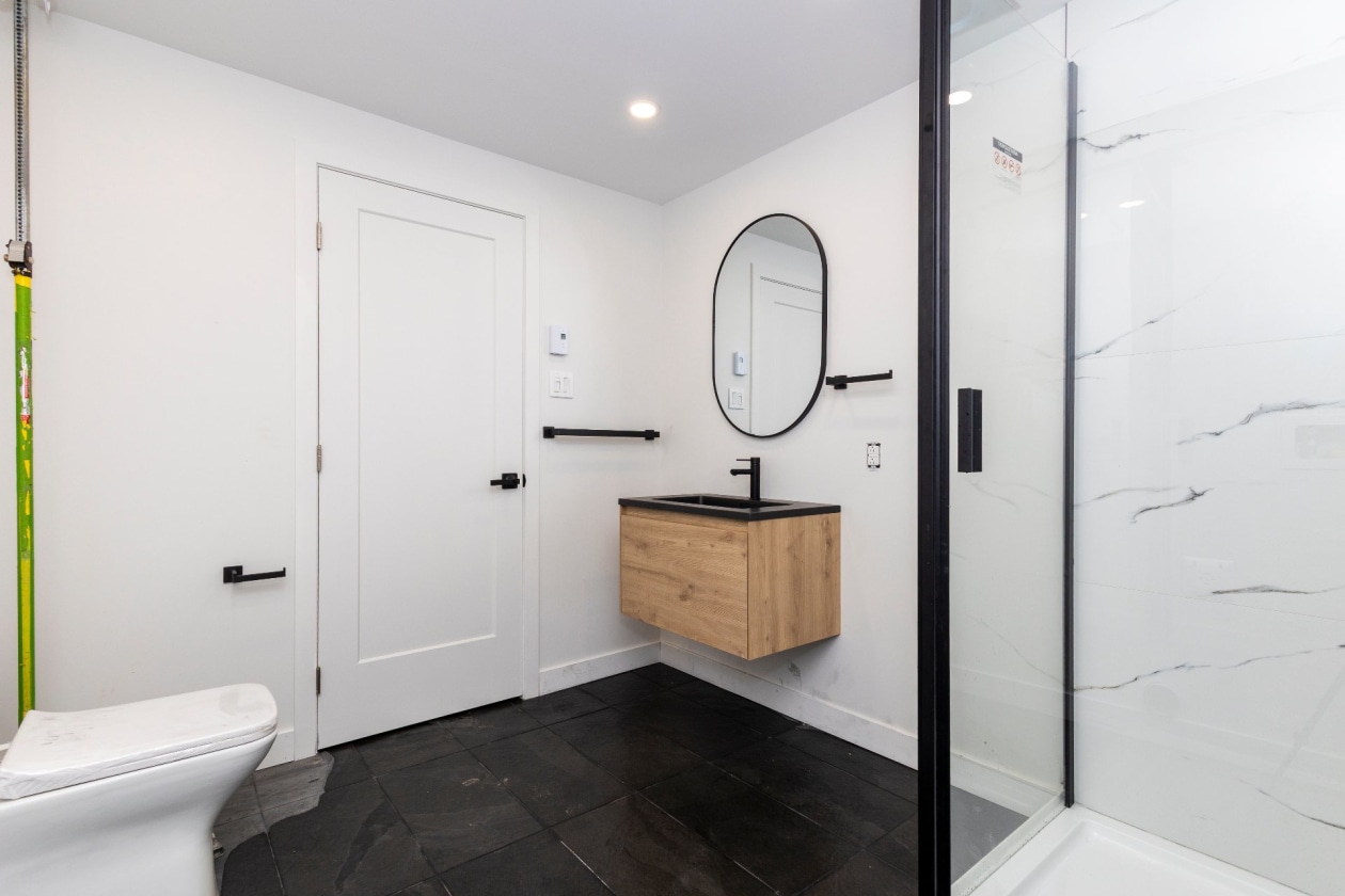 Salle de bains — 140, Rue Beurling, Châteauguay, J6K3K4, Châteauguay
