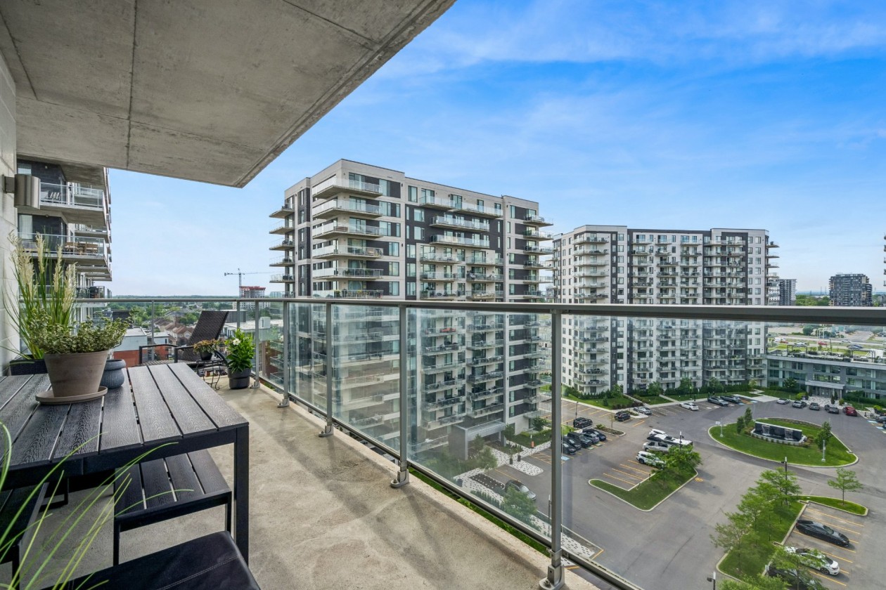 Balcon — 3641, Av. Jean-Béraud, 1001, Laval (Chomedey), H7T0K9, Laval (Chomedey)