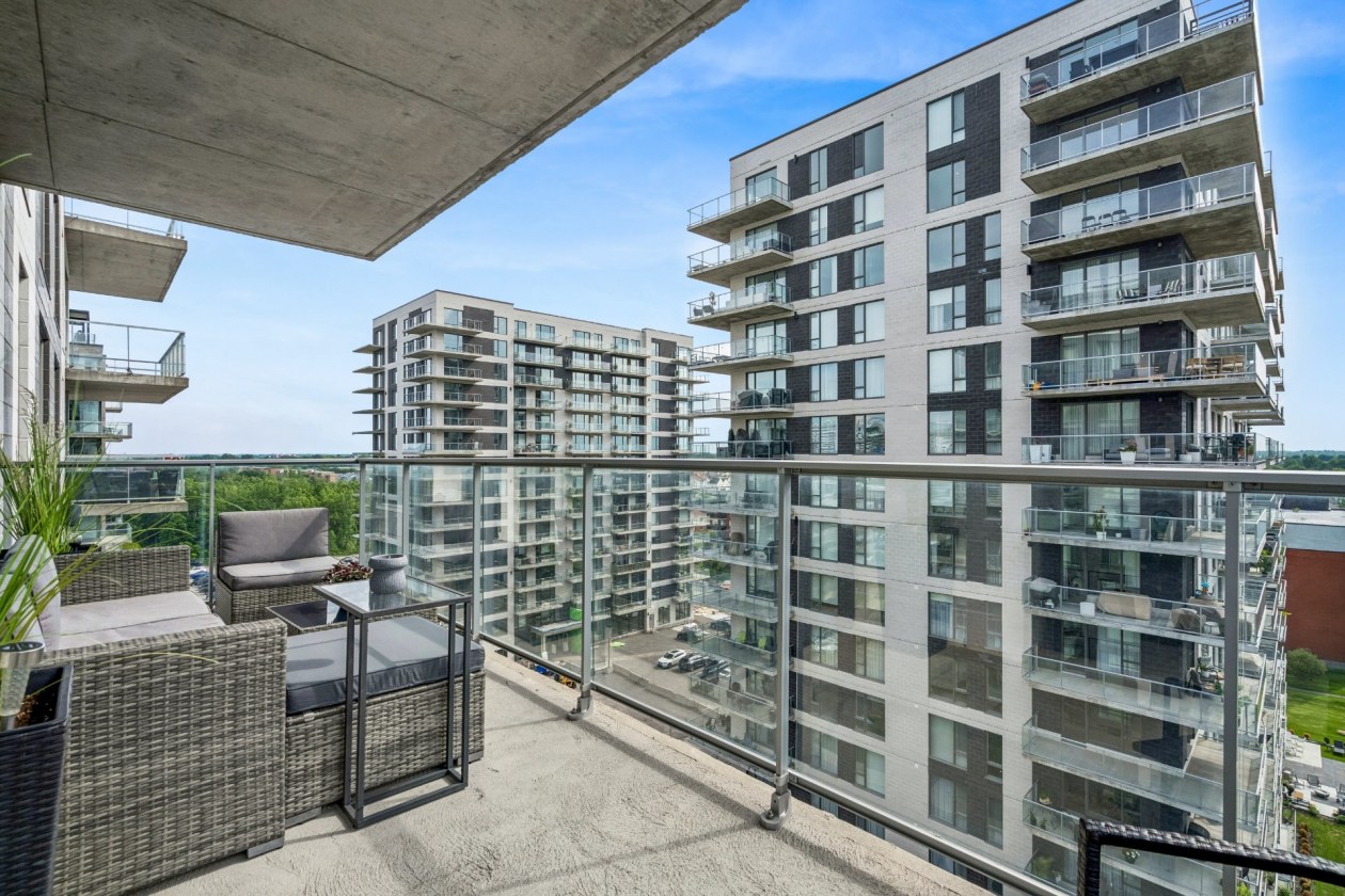 Balcon — 3641, Av. Jean-Béraud, 1001, Laval (Chomedey), H7T0K9, Laval (Chomedey)