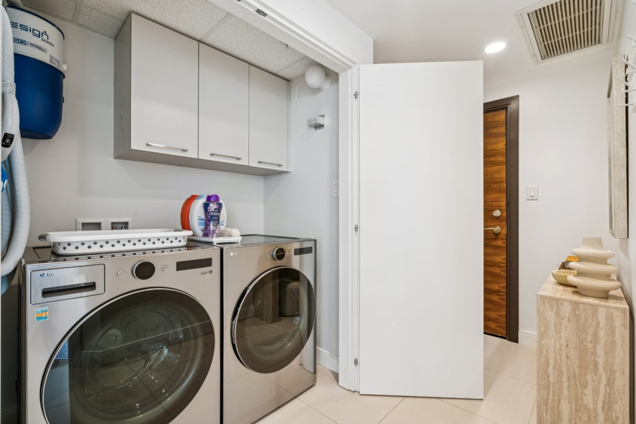Salle de lavage — 3641, Av. Jean-Béraud, 1001, Laval (Chomedey), H7T0K9, Laval (Chomedey)