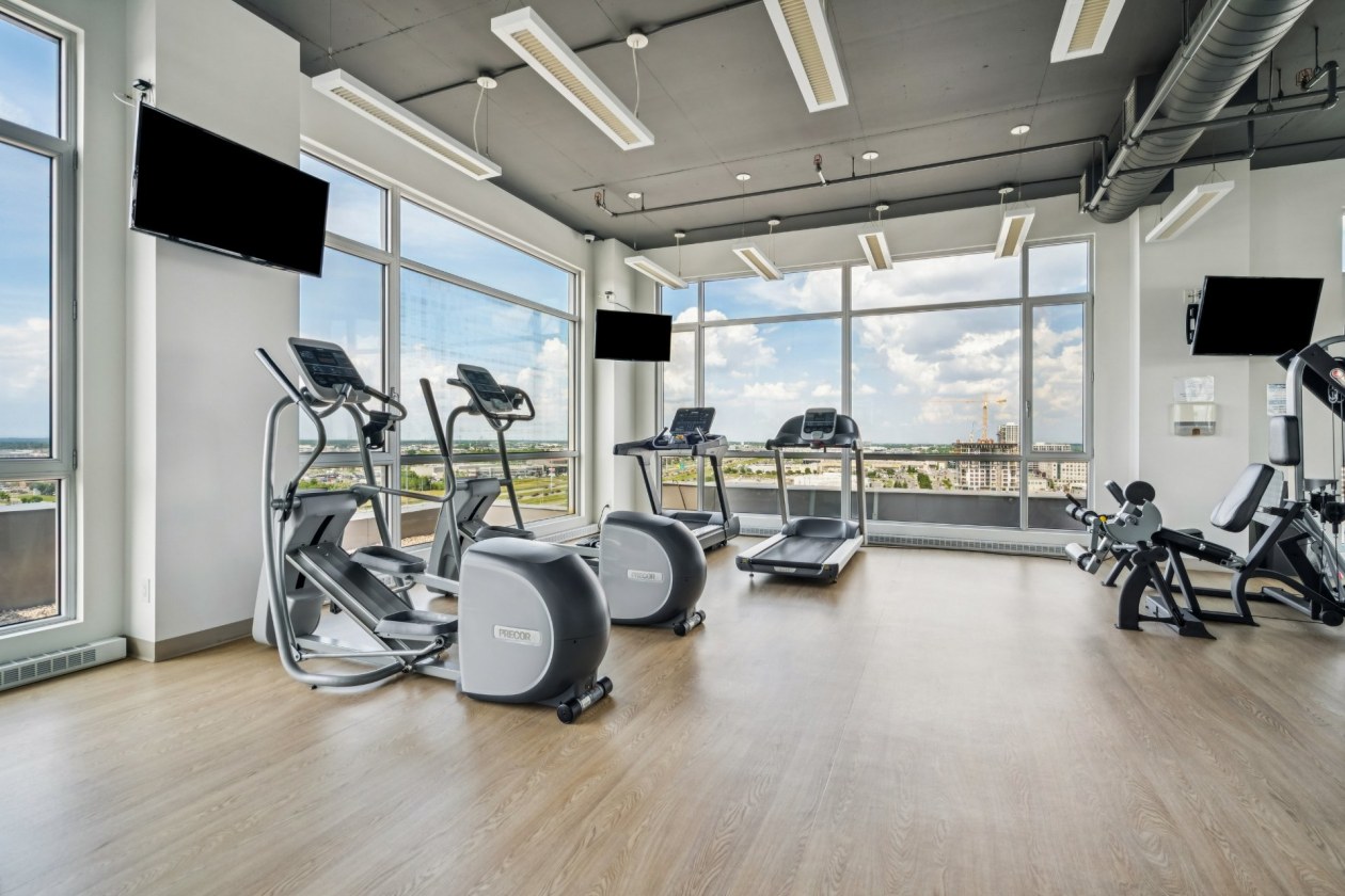 Salle d'exercice — 3641, Av. Jean-Béraud, 1001, Laval (Chomedey), H7T0K9, Laval (Chomedey)