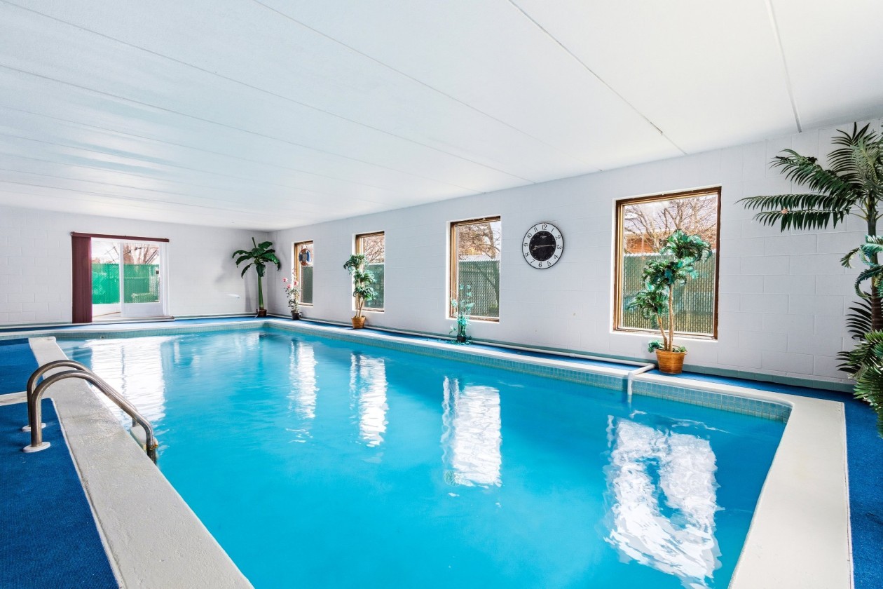 Piscine — 20, Boul. Ste-Marguerite, Châteauguay, J6K1M1, Châteauguay