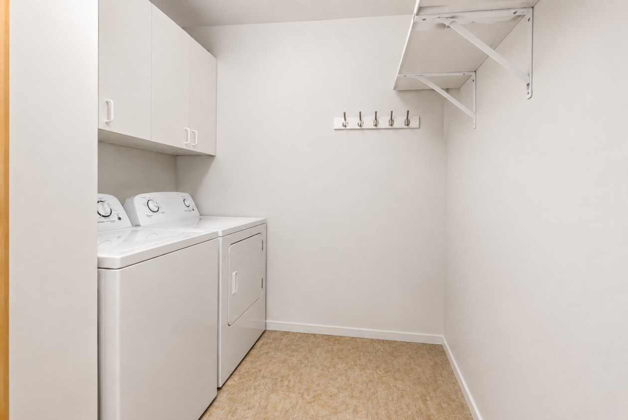 Rangement — 776, Av. Ampère, 2, Laval (Laval-des-Rapides), H7N6G7, Laval (Laval-des-Rapides)