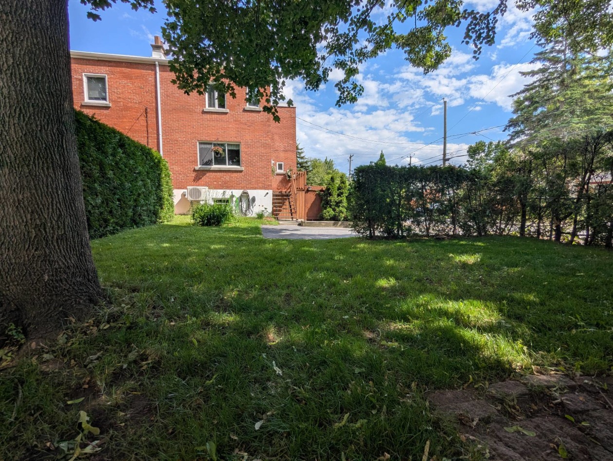 Cour — 234, Rue Maple, Longueuil (Greenfield Park), J4V2S3, Longueuil (Greenfield Park)