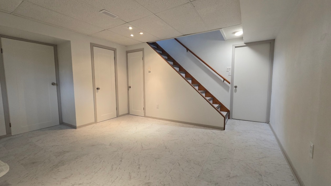 Salle familiale — 234, Rue Maple, Longueuil (Greenfield Park), J4V2S3, Longueuil (Greenfield Park)