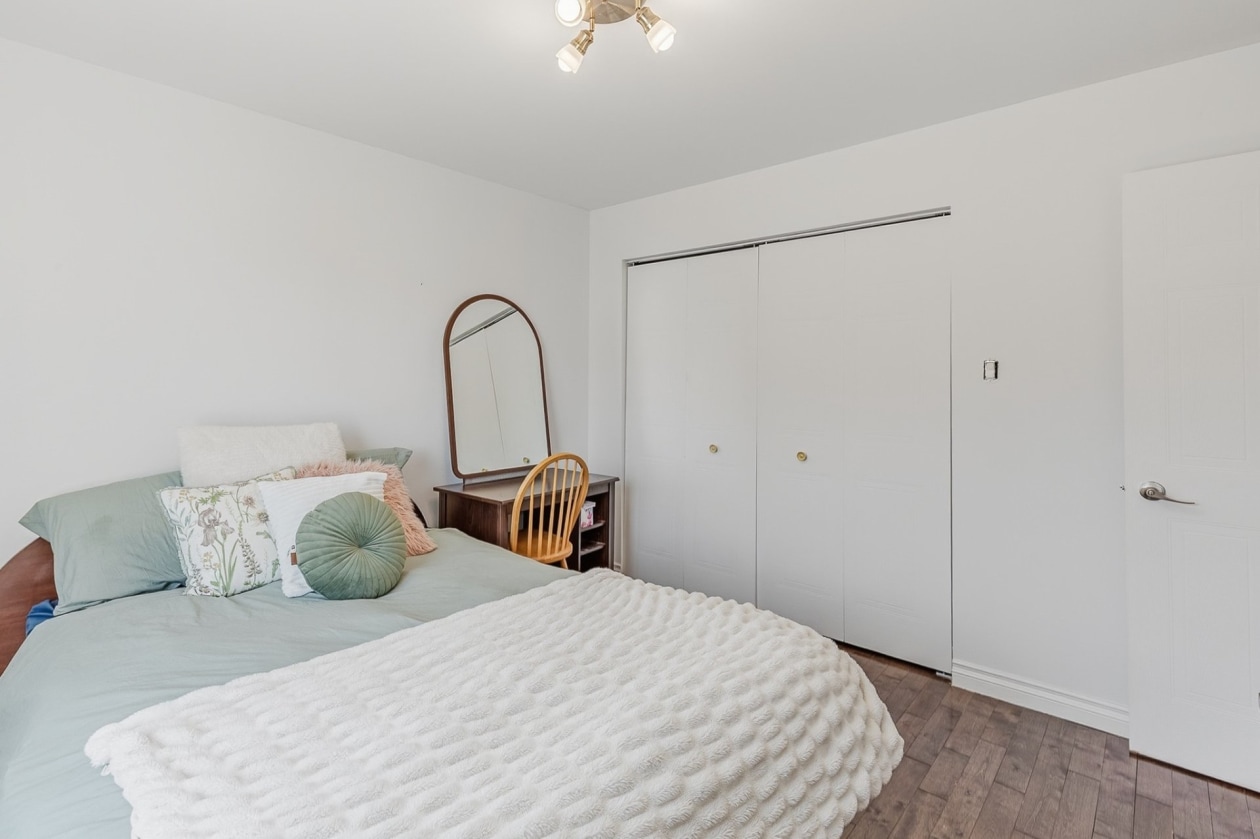 Chambre à coucher — 106, Rue de l'Adamas, Saint-Colomban, J5K2C7, Saint-Colomban