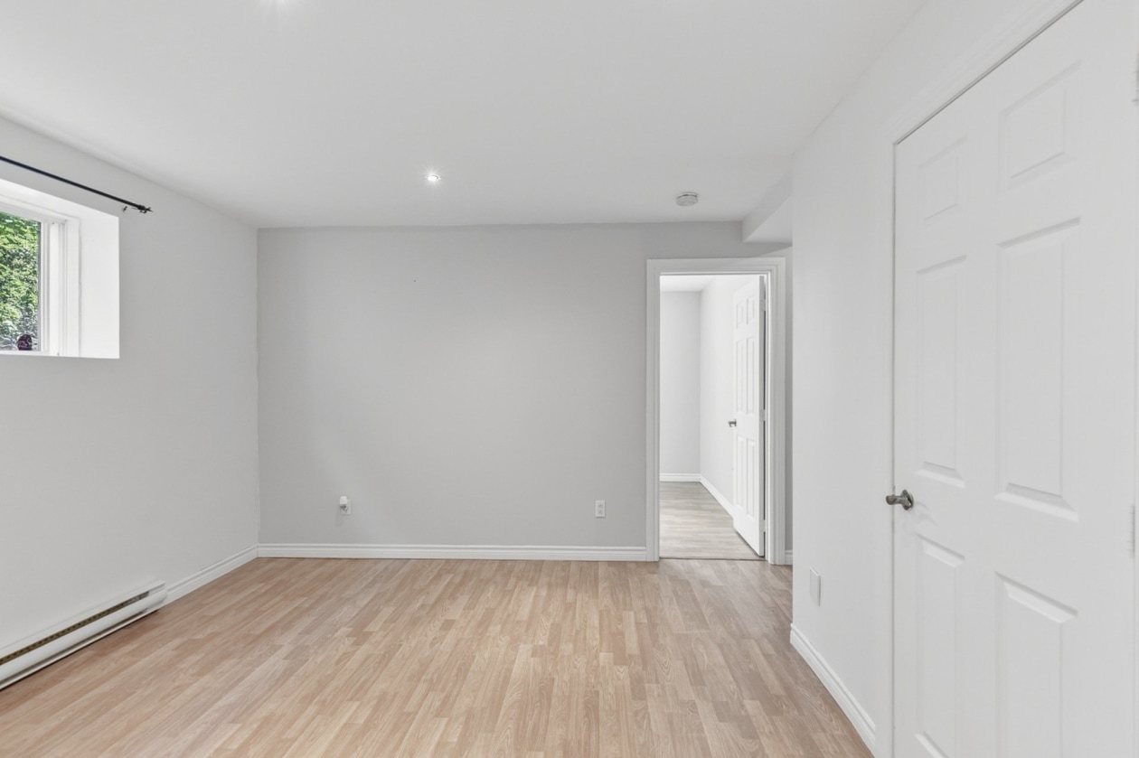 Salle familiale — 106, Rue de l'Adamas, Saint-Colomban, J5K2C7, Saint-Colomban