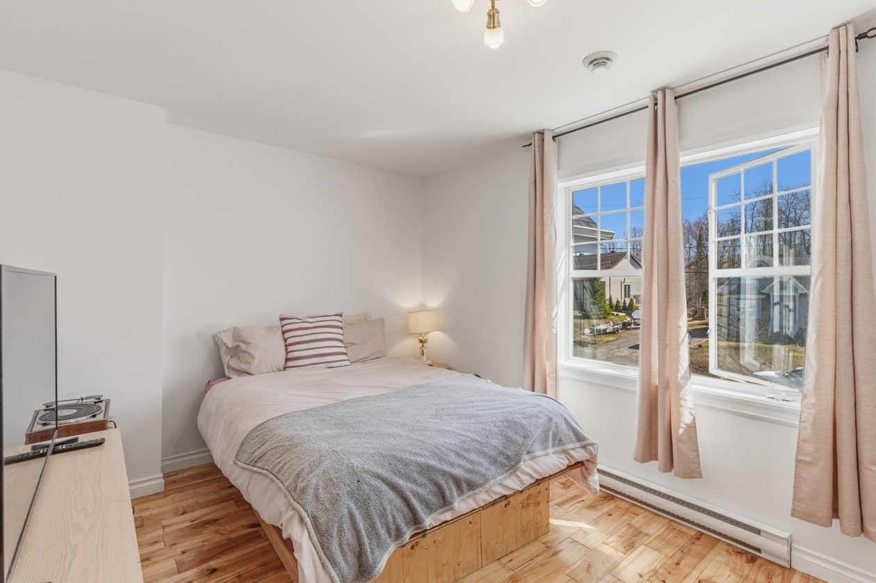 Chambre à coucher — 106, Rue de l'Adamas, Saint-Colomban, J5K2C7, Saint-Colomban
