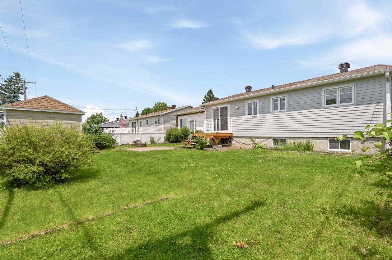 Cour — 1648, Rue St-Olivier, L'Ancienne-Lorette, G2E2P1, L'Ancienne-Lorette