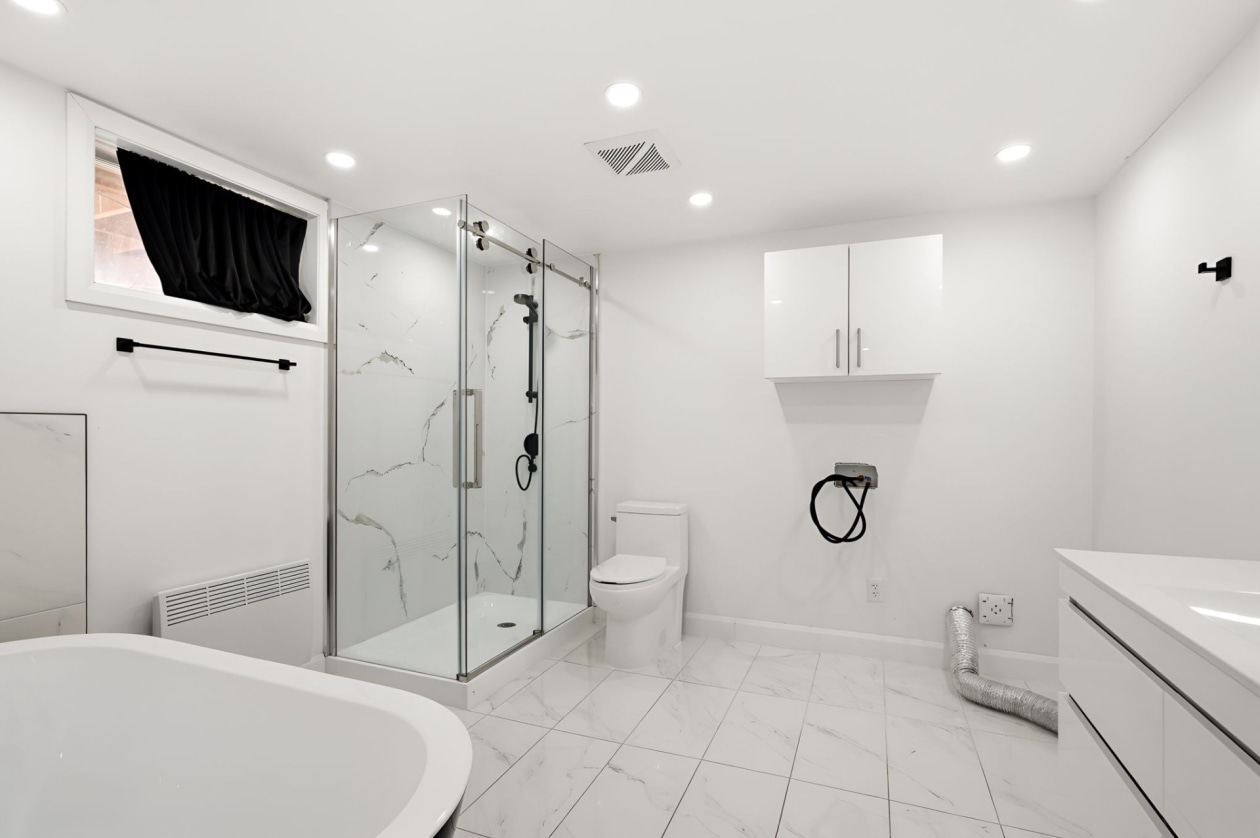 Salle de bains — 1648, Rue St-Olivier, L'Ancienne-Lorette, G2E2P1, L'Ancienne-Lorette