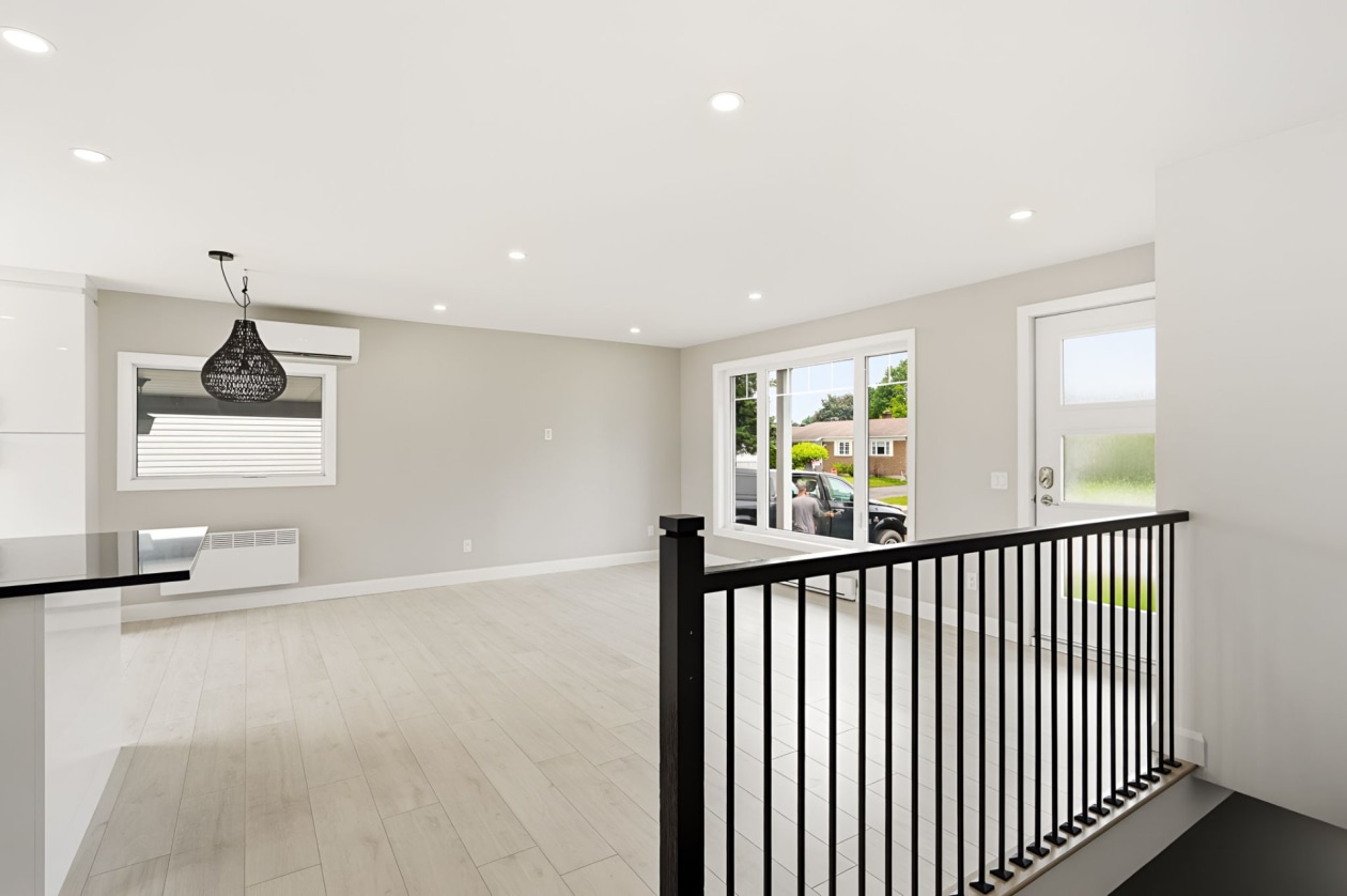 Salon — 1648, Rue St-Olivier, L'Ancienne-Lorette, G2E2P1, L'Ancienne-Lorette