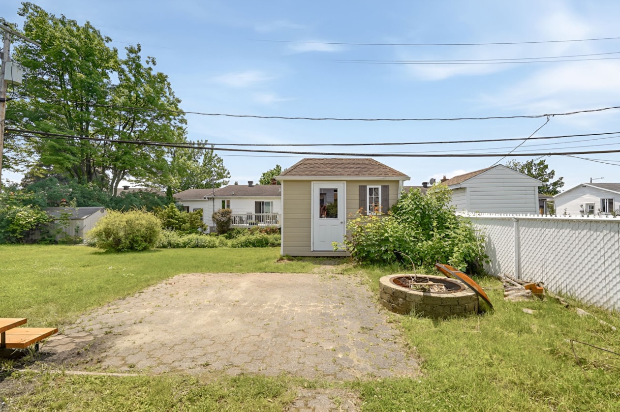 Cour — 1648, Rue St-Olivier, L'Ancienne-Lorette, G2E2P1, L'Ancienne-Lorette