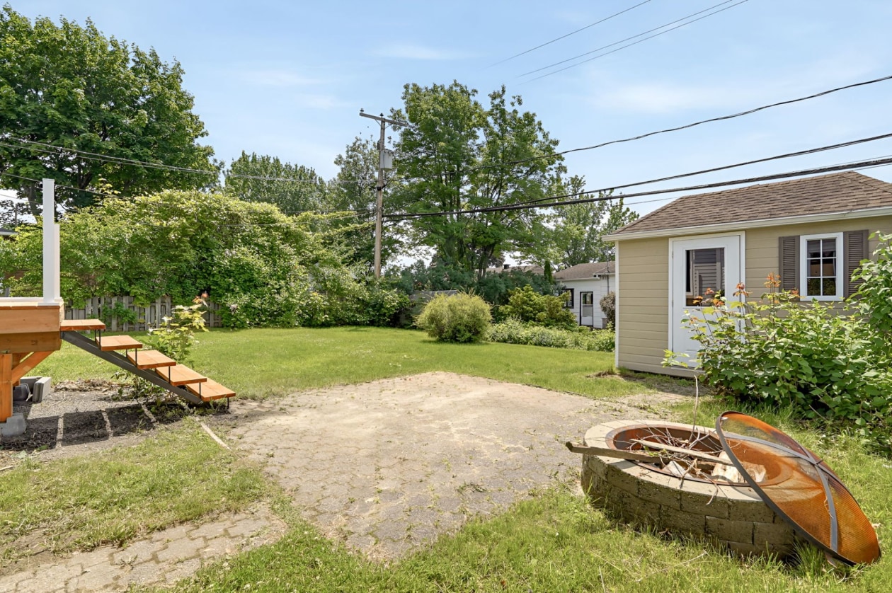 Cour — 1648, Rue St-Olivier, L'Ancienne-Lorette, G2E2P1, L'Ancienne-Lorette