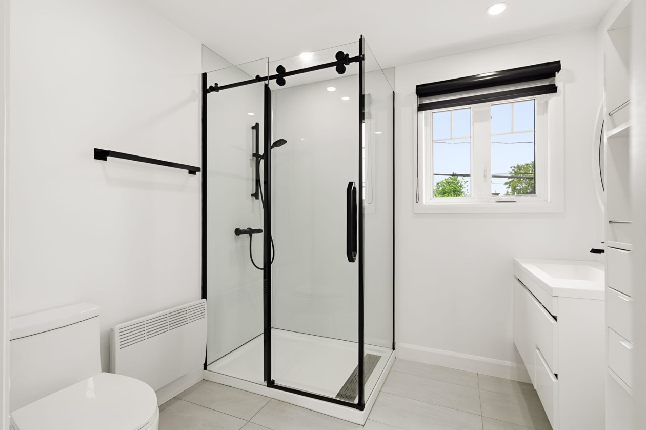 Salle de bains — 1648, Rue St-Olivier, L'Ancienne-Lorette, G2E2P1, L'Ancienne-Lorette