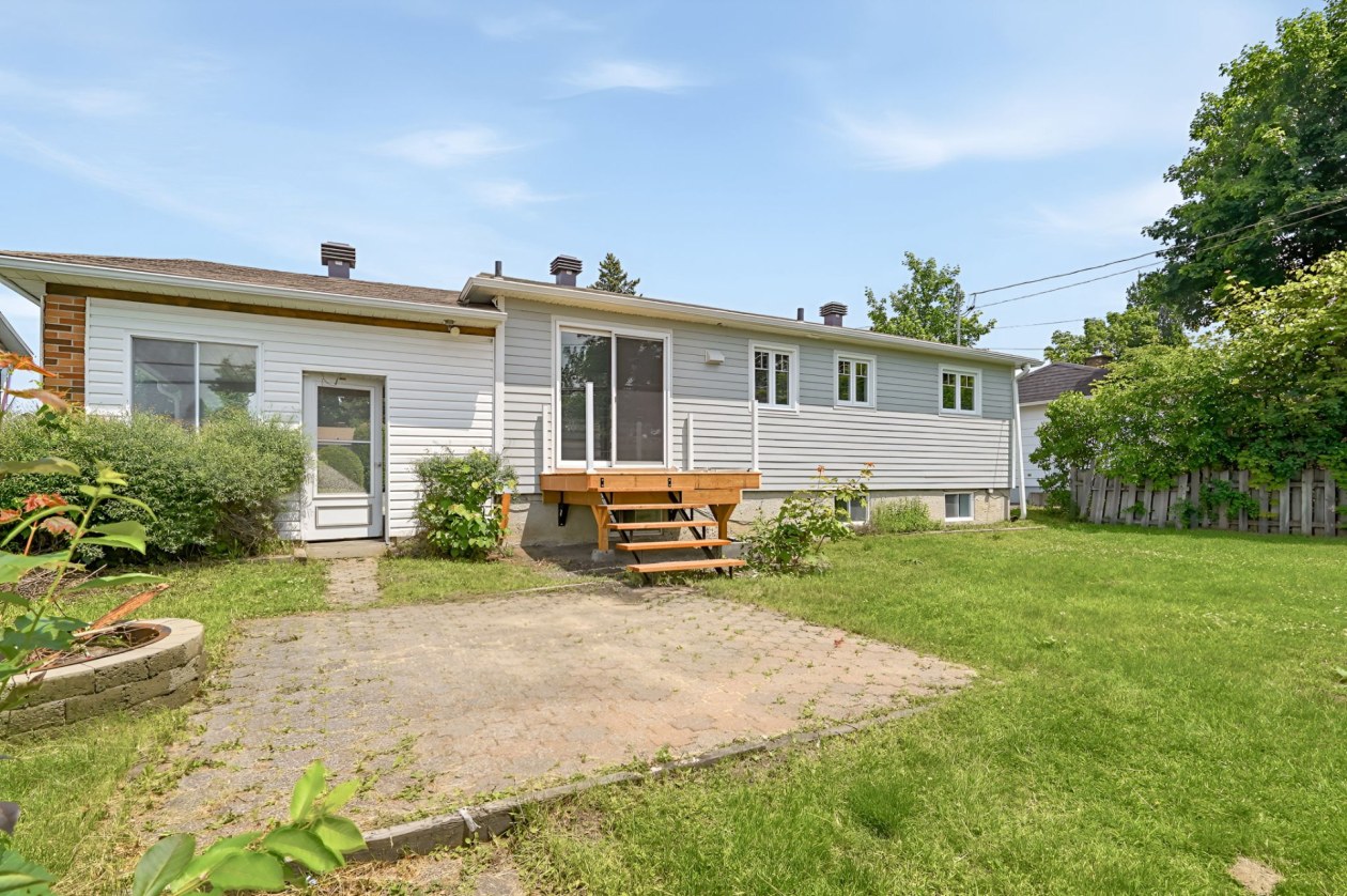 Cour — 1648, Rue St-Olivier, L'Ancienne-Lorette, G2E2P1, L'Ancienne-Lorette