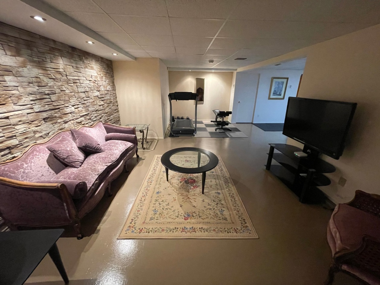 Salle familiale — 983, Boul. de l'Anse, Roberval, G8H2N1, Roberval