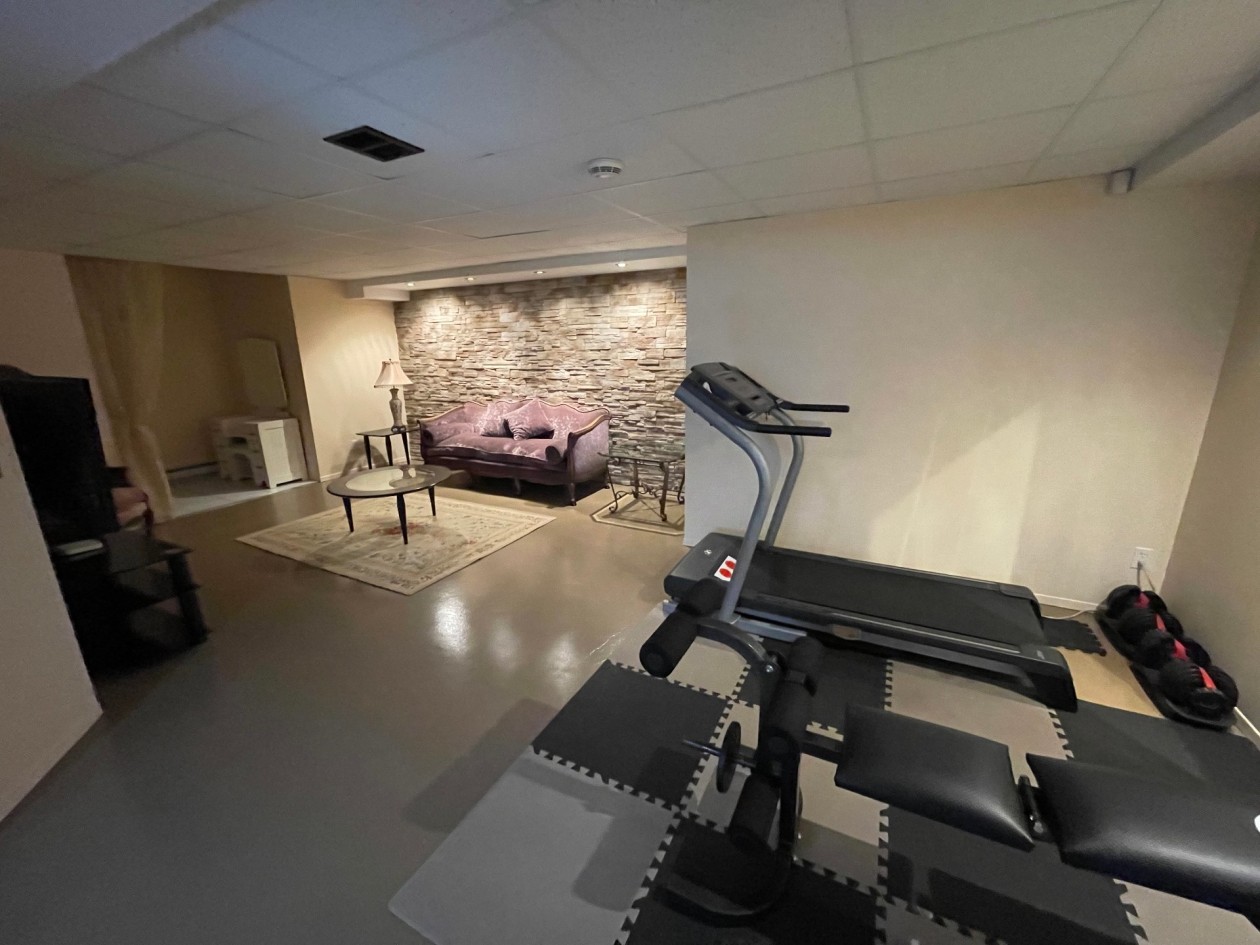 Salle familiale — 983, Boul. de l'Anse, Roberval, G8H2N1, Roberval