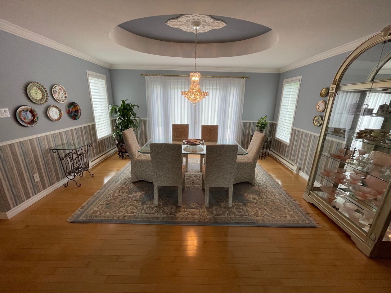 Salle à manger — 983, Boul. de l'Anse, Roberval, G8H2N1, Roberval