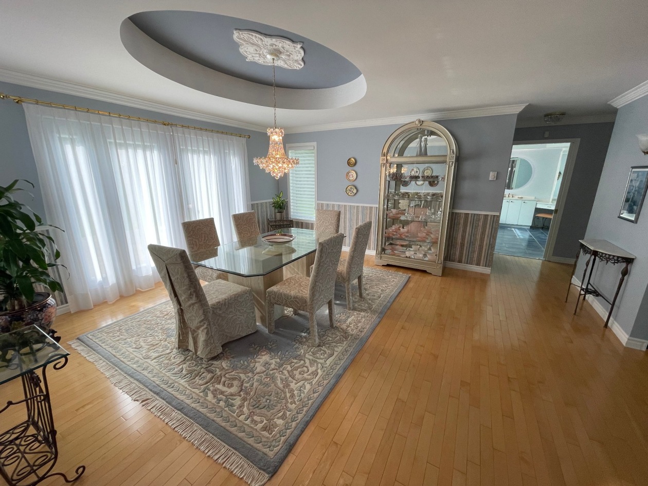 Salle à manger — 983, Boul. de l'Anse, Roberval, G8H2N1, Roberval