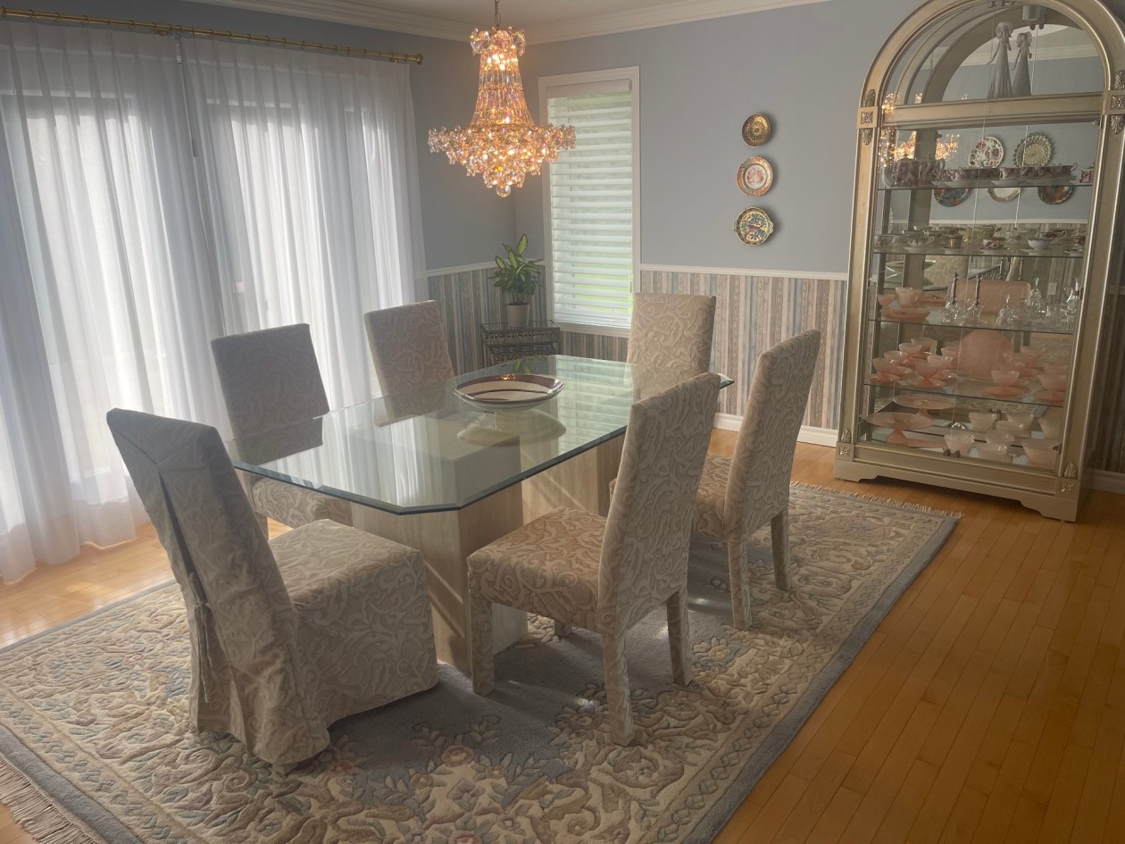 Salle à manger — 983, Boul. de l'Anse, Roberval, G8H2N1, Roberval