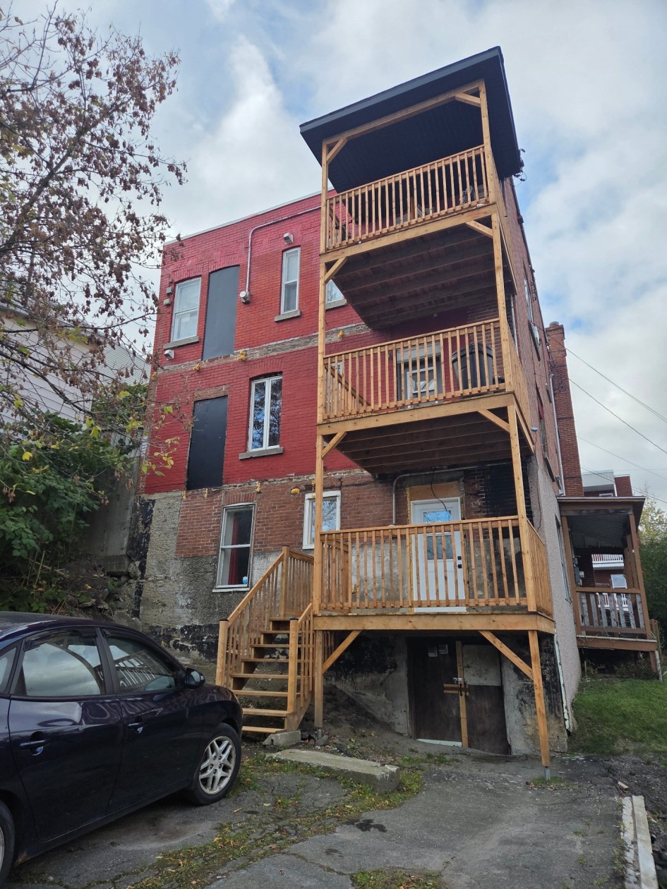 Cour — 1078 - 1094, Rue St-Paul, Shawinigan, G9N4K4, Shawinigan