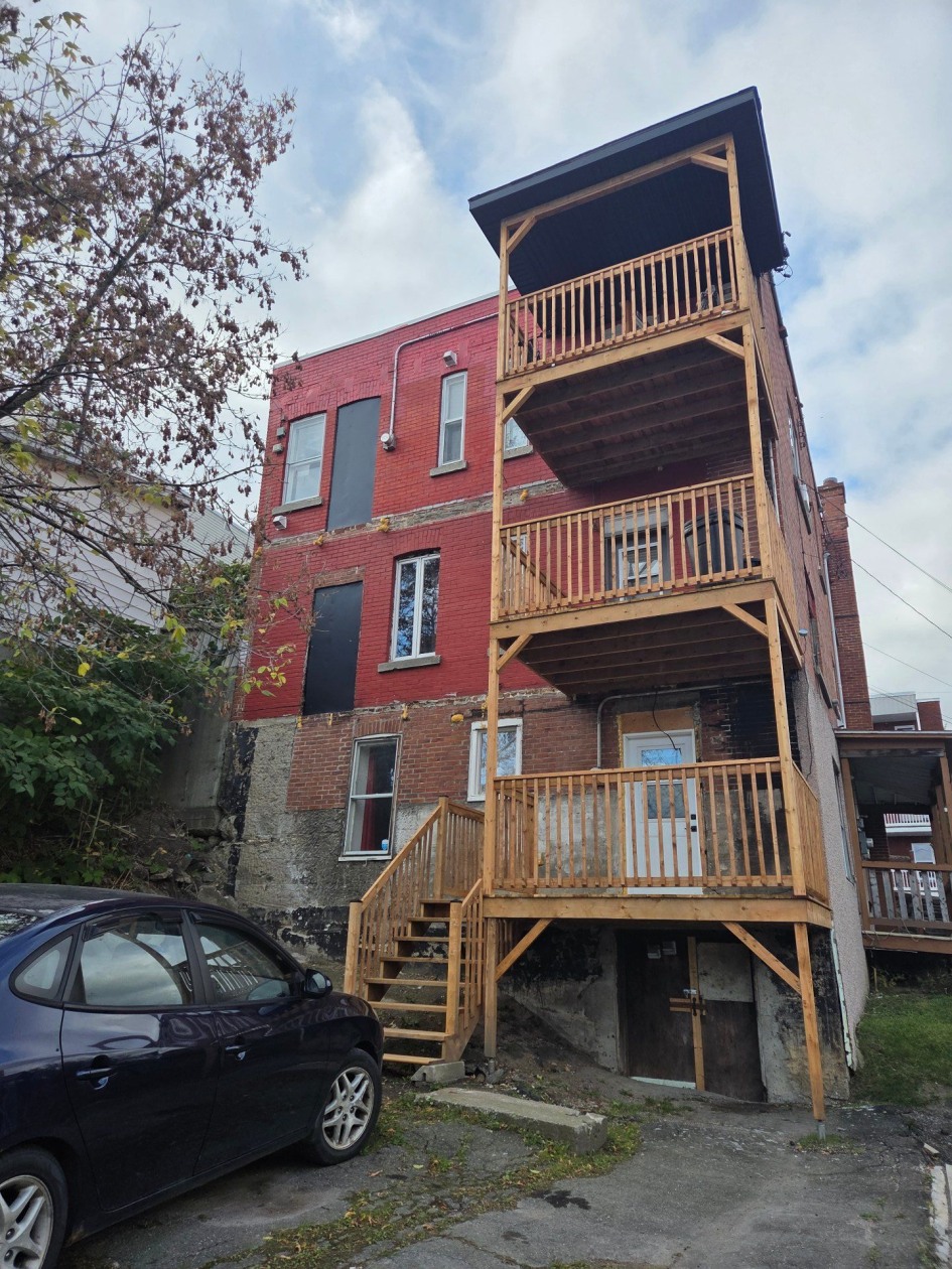 Cour — 1078 - 1094, Rue St-Paul, Shawinigan, G9N4K4, Shawinigan