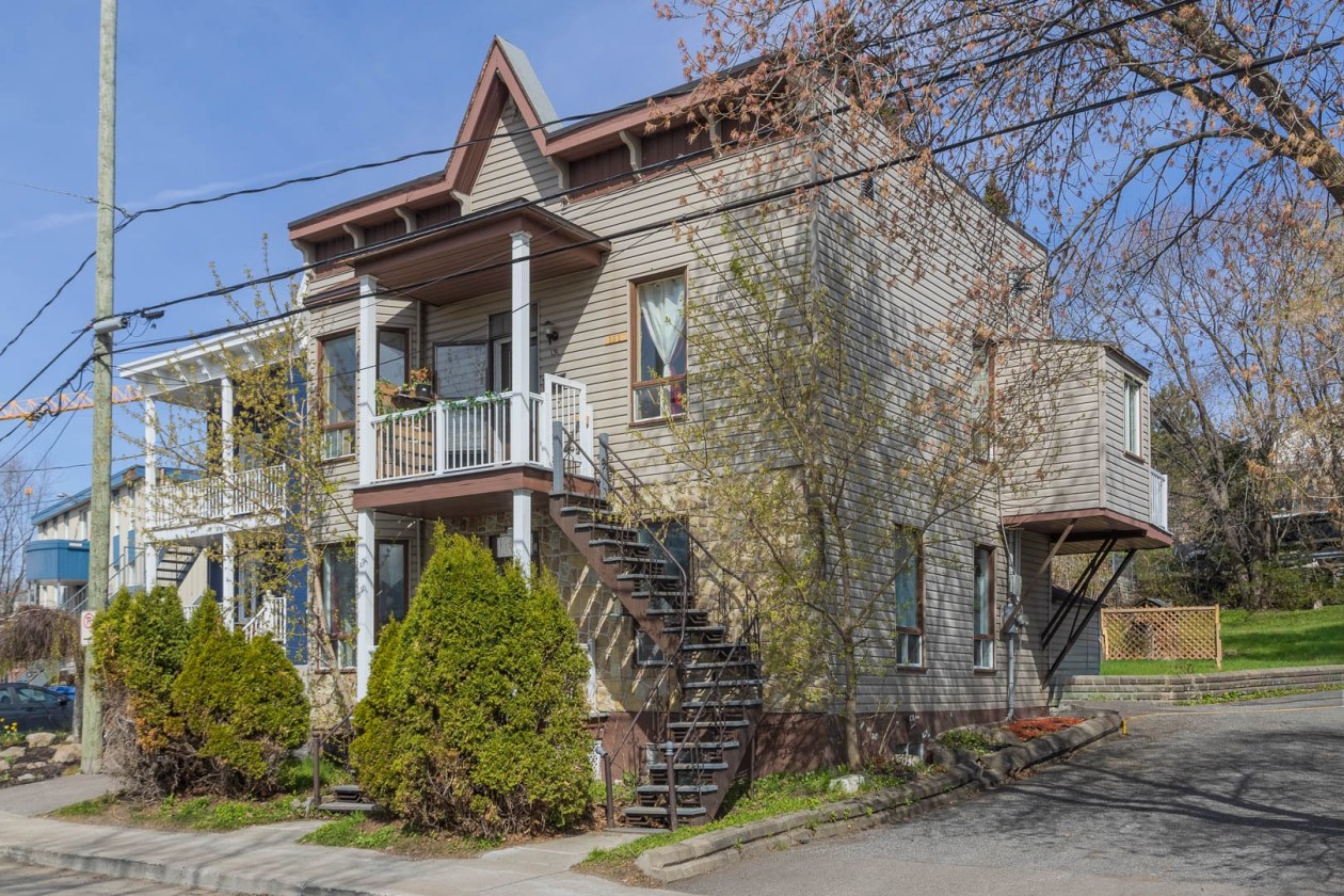 129 - 131, 58e Rue E. — photo 3