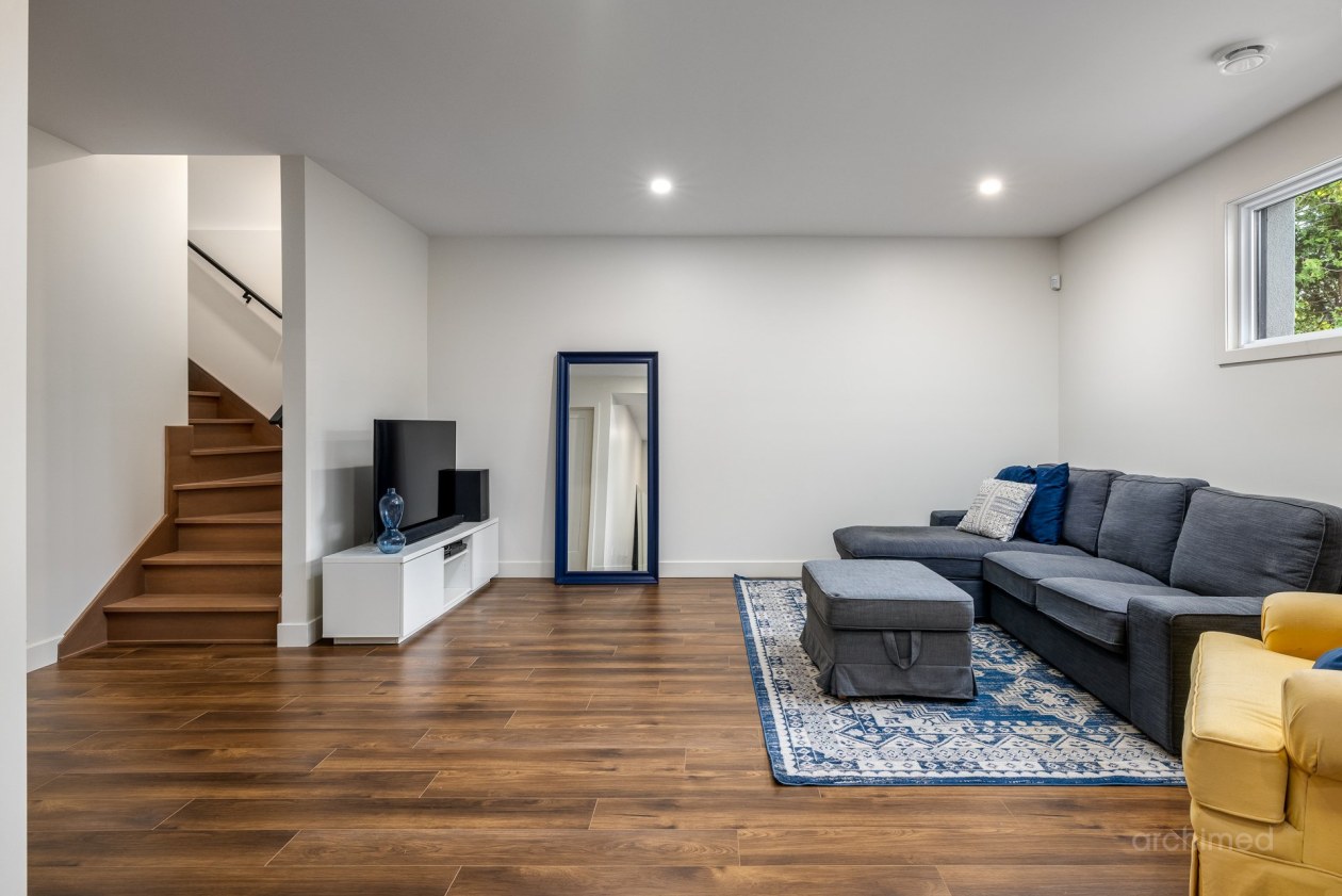 Salle familiale — 430, Rue des Pins, Saint-Bruno-de-Montarville, J3V2S5, Saint-Bruno-de-Montarville