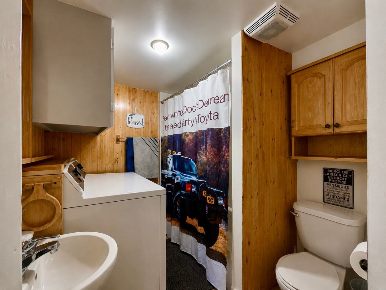 Salle de bains — 2389, Rue Oscar, Sainte-Julienne, J0K2T0, Sainte-Julienne